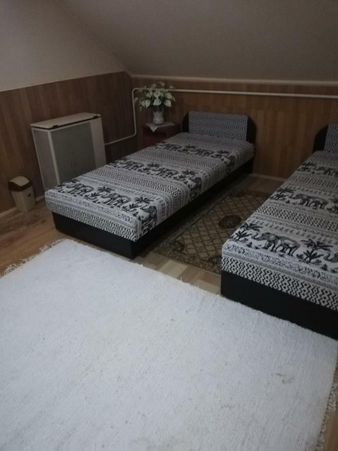 فندق Hajdúszoboszlóفي  Szoboszlofonix Vendeghaz المظهر الخارجي الصورة