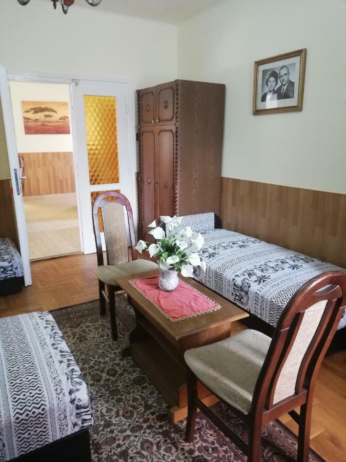 فندق Hajdúszoboszlóفي  Szoboszlofonix Vendeghaz المظهر الخارجي الصورة
