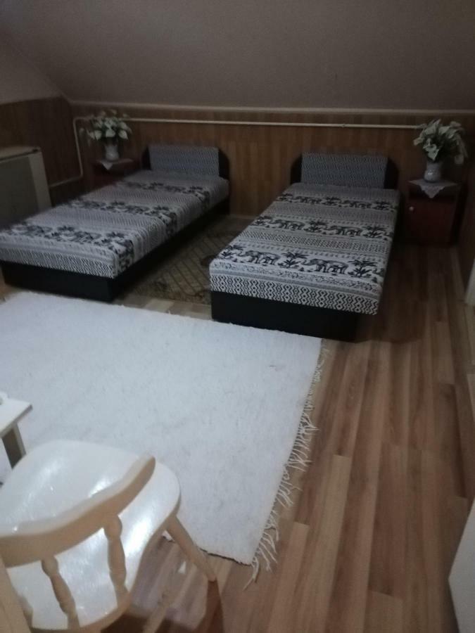 فندق Hajdúszoboszlóفي  Szoboszlofonix Vendeghaz المظهر الخارجي الصورة