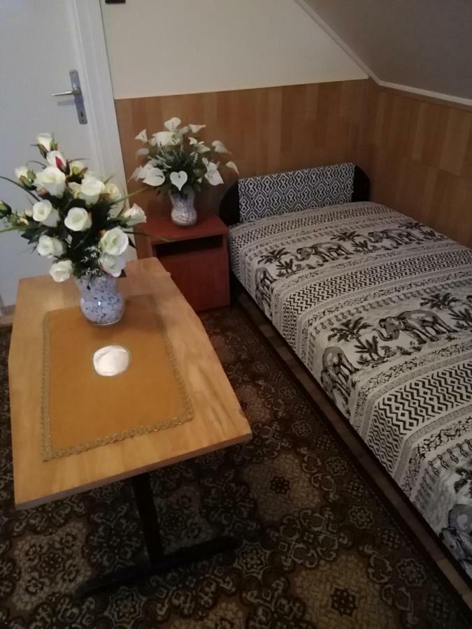 فندق Hajdúszoboszlóفي  Szoboszlofonix Vendeghaz المظهر الخارجي الصورة